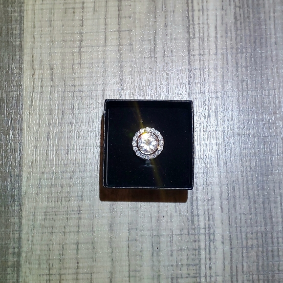 Round crystal paved ring - Picture 4 of 13